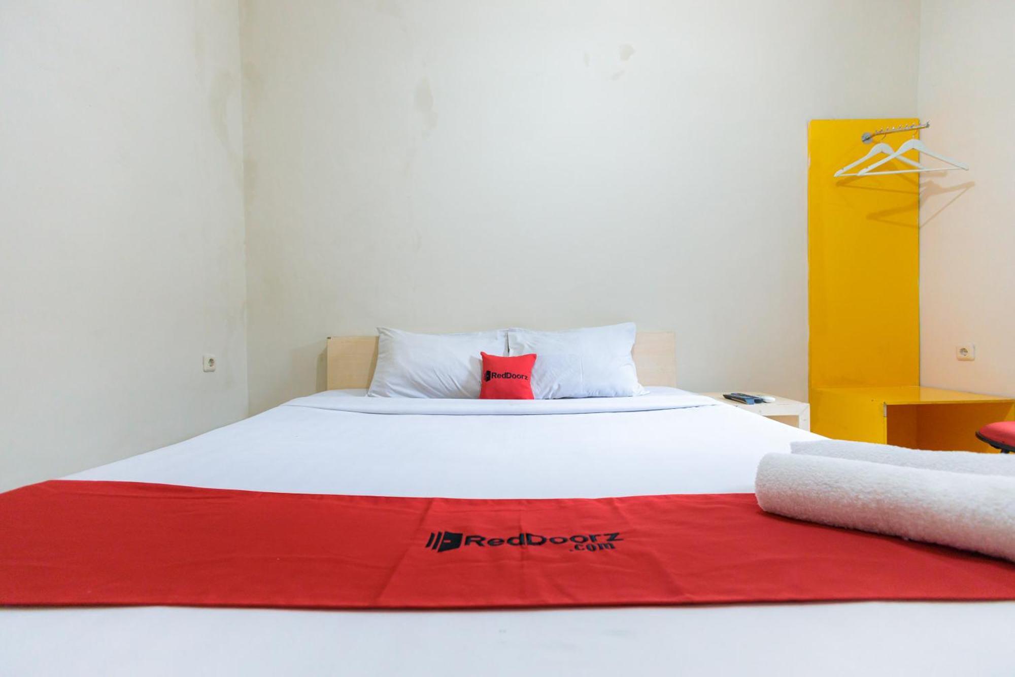 Reddoorz At Osuko Residence Sukomanunggal Jaya Surabaya Exterior foto