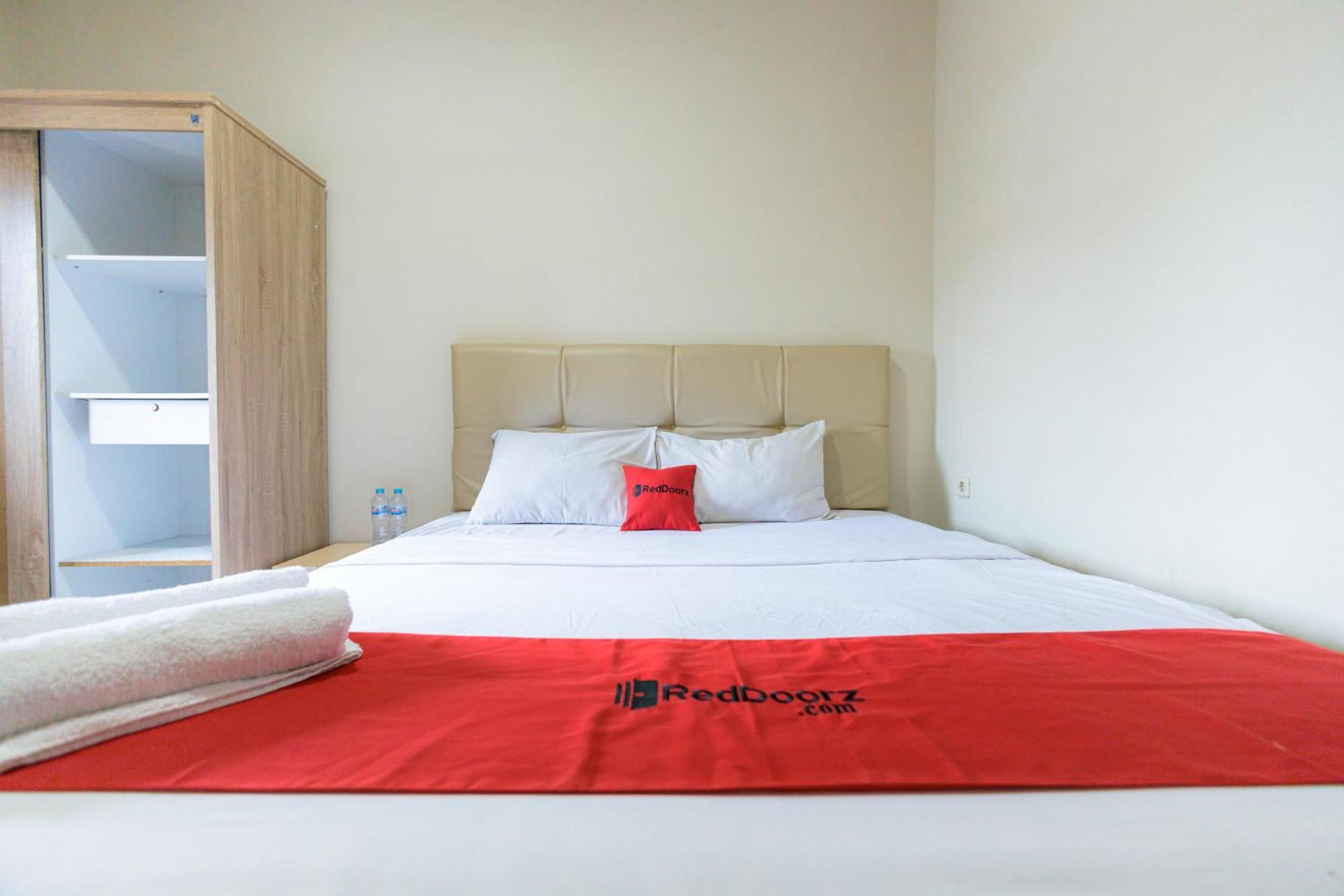 Reddoorz At Osuko Residence Sukomanunggal Jaya Surabaya Exterior foto